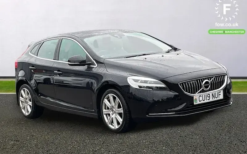 Used Volvo V40 Inscription 152 HP (111 kW) 2019 Hatchback