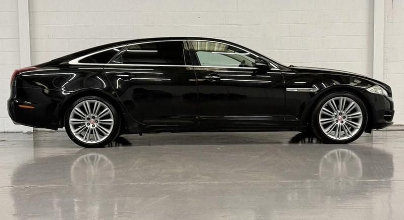 Used Jaguar XJ Portfolio 275 HP (202 kW) 2012 Black Sedan