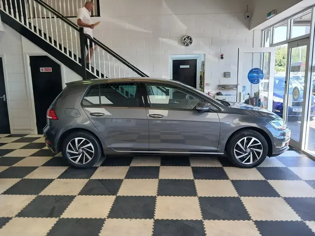 Used VW Golf VII Edition 150 HP (110 kW) 2019 Hatchback