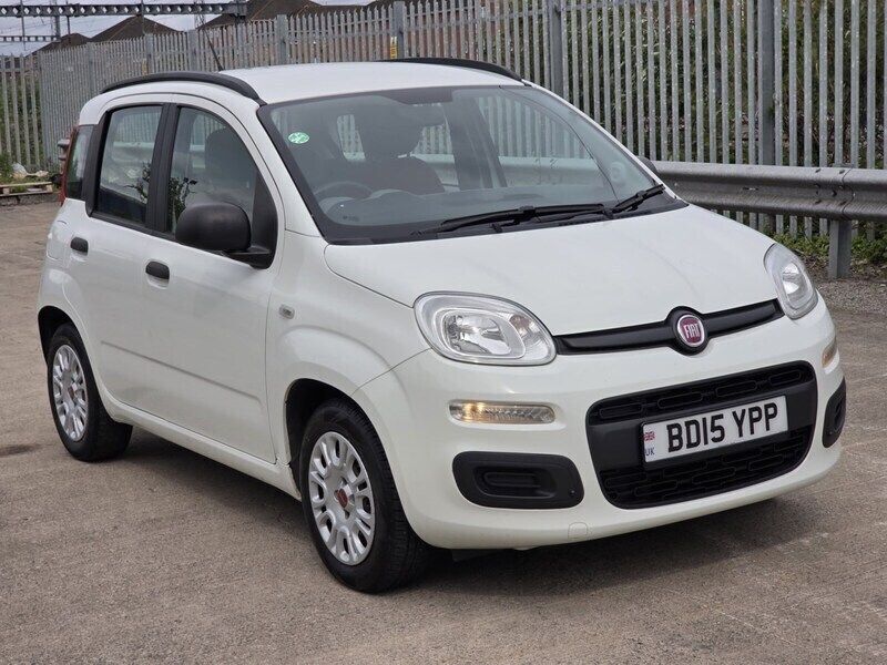 White Used 2015 Fiat Panda Easy Hatchback | £2,995 (Fair price) - Image 1/4