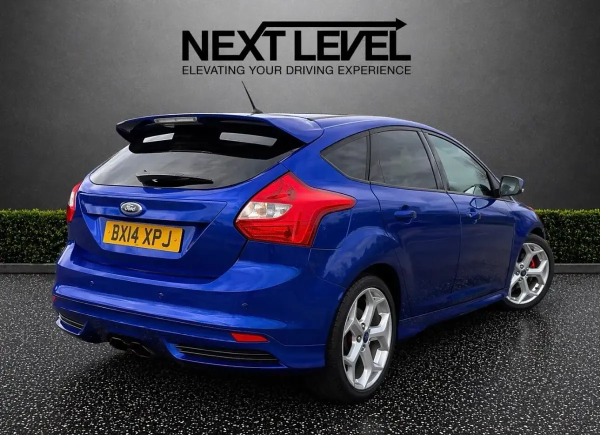 Used Ford Focus ST 2014 Blue Hatchback