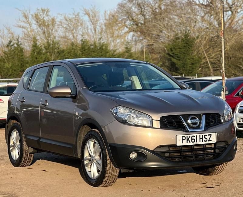 Used Nissan Qashqai Acenta 110 HP (80 kW) 2011 Beige SUV