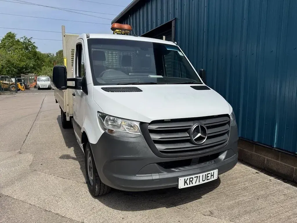 Begagnad Mercedes Sprinter Progressive 150 HK (110 kW) 2022 Vit Van