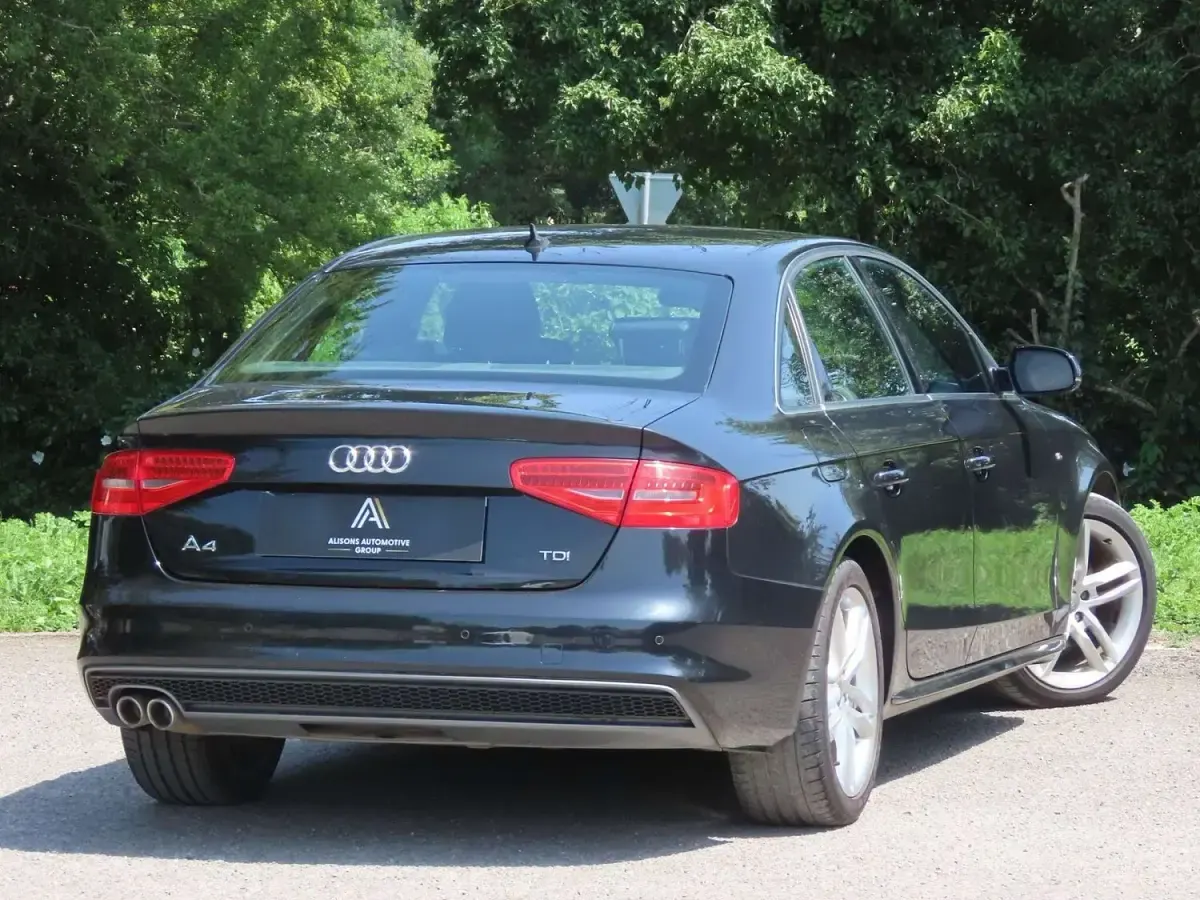 Used Audi A4 S-Line 150 HP (110 kW) 2014 Black Sedan