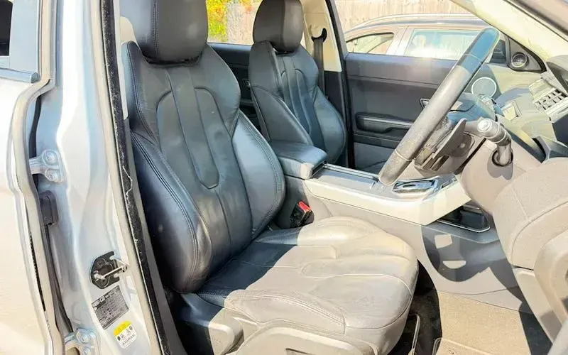 Used Land Rover Range Rover evoque Pure 190 HP (139 kW) 2014 Silver SUV