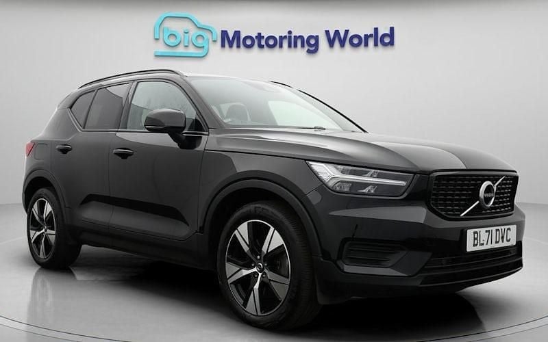 Black Used 2022 Volvo XC40 R-Design SUV | £22,500 (Good price) - Image 1/4