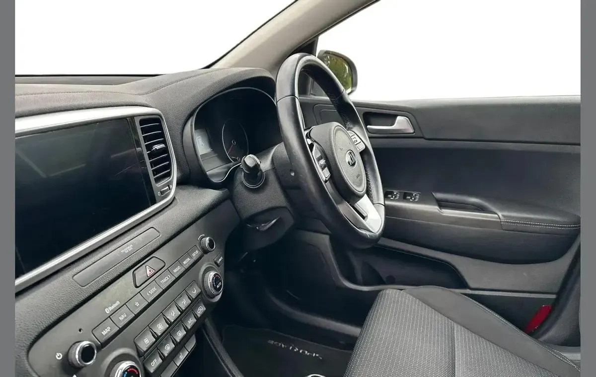 Used Kia Sportage 129 HP (94 kW) 2021 Silver SUV