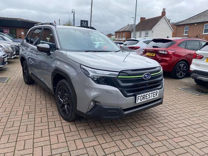 Silver New 2025 Subaru Forester SUV | £38,444 (Good price) - Image 1/4