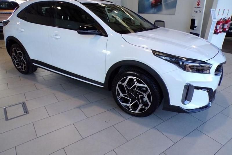 White Used 2025 Kia XCeed GT-Line SUV | £20,999 (Fair price) - Image 1/1