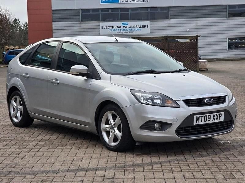 Used Ford Focus Zetec 2009 Silver Hatchback