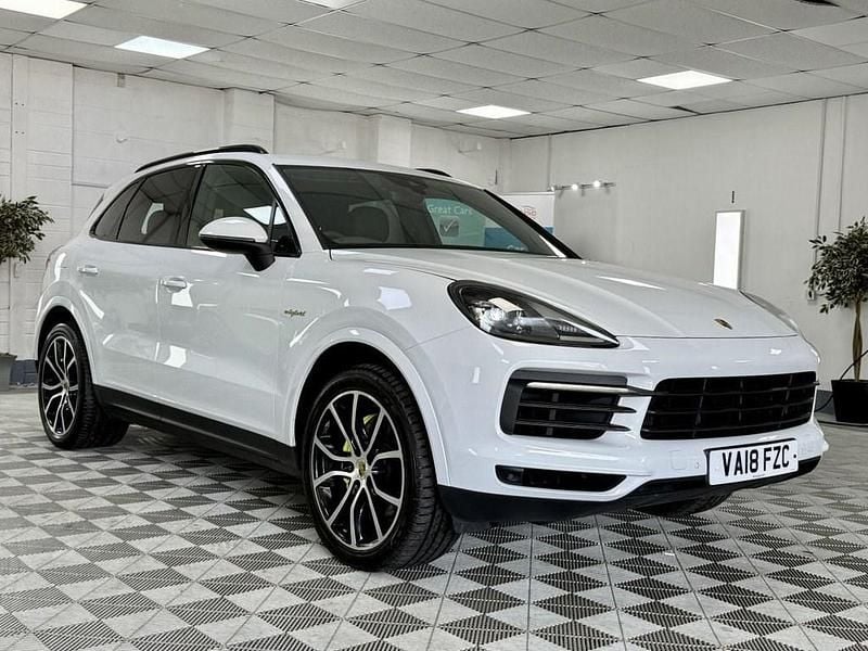 White Used 2018 Porsche Cayenne SUV | £37,991 (Fair price) - Image 1/4