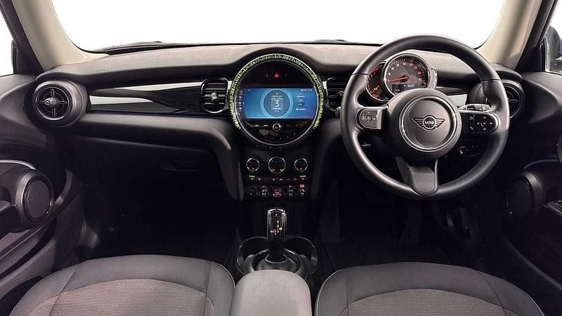 Used Mini Cooper Classic 134 HP (98 kW) 2022 Silver Hatchback