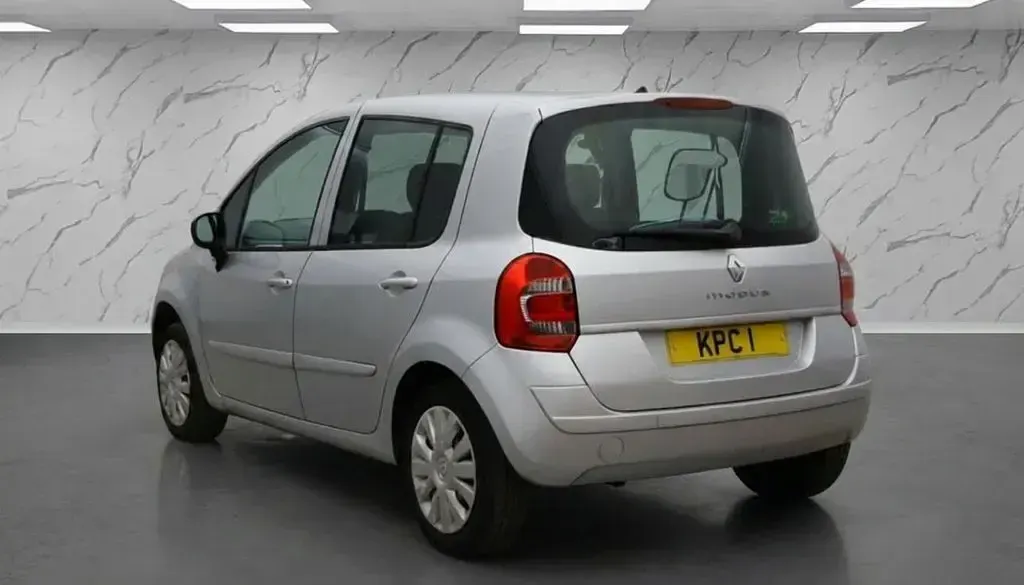 Used Renault Modus Expression 75 HP (55 kW) 2011 Silver MPV