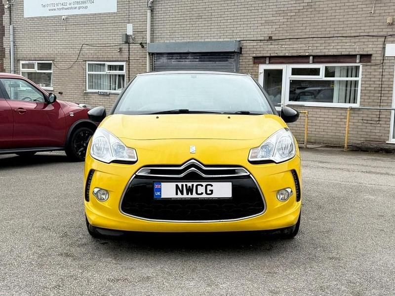Usado Citroën DS3 110 HP (80 kW) 2014 Amarelo Citadino