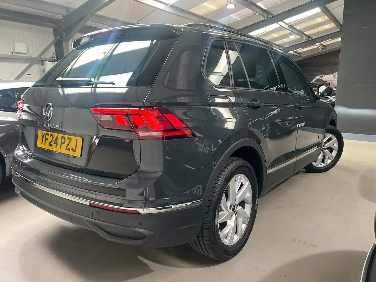 Used VW Tiguan Life 150 HP (110 kW) 2024 Grey SUV