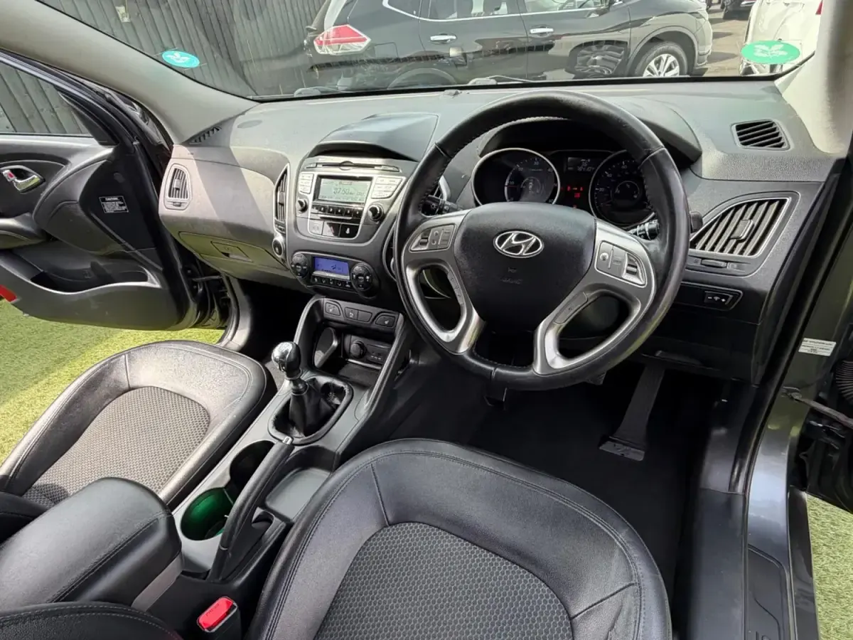 Second-hand Hyundai ix35 Premium 115 CP (84 kW) 2011 Gri SUV