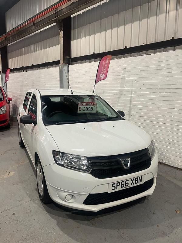 Used Dacia Sandero Ambiance 2016 White Hatchback