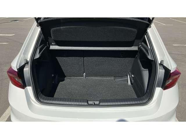 Used Skoda Fabia Colour Edition 95 HP (69 kW) 2022 White Hatchback