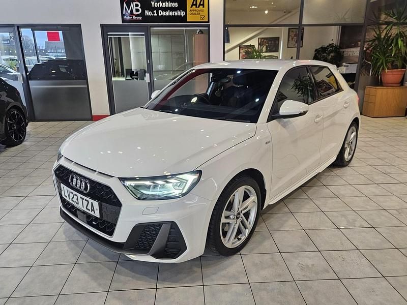 Begagnad Audi A1 S-Line 2023 Vit SUV