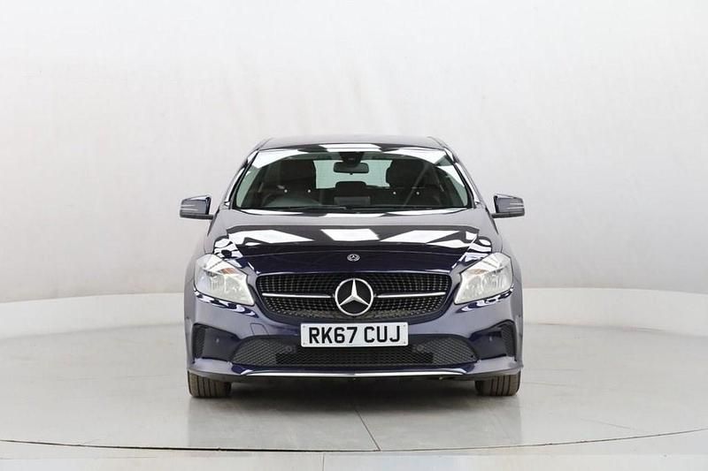 Used Mercedes A160 Executive 102 HP (75 kW) 2017 Blue Hatchback