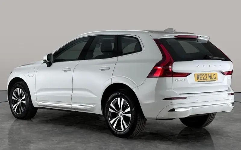 Used Volvo XC60 Inscription 349 HP (256 kW) 2022 White SUV