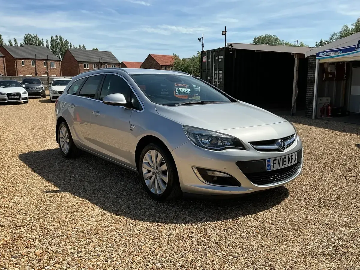 Used Vauxhall Astra Elite 2016 Silver Estate