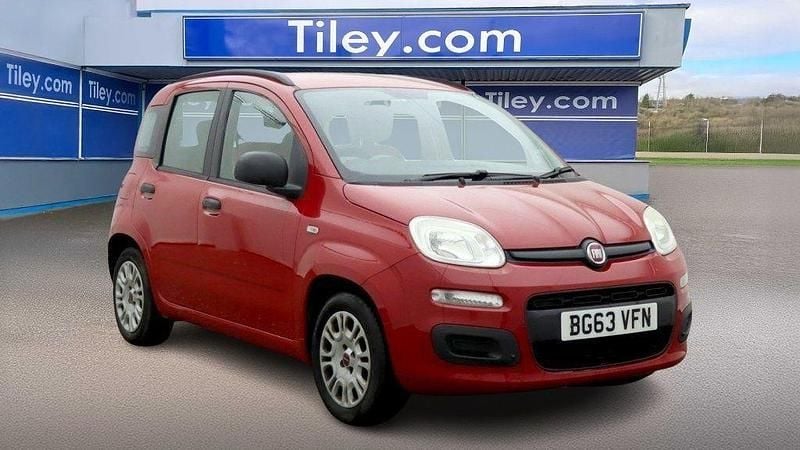 Red Used 2013 Fiat Panda Easy Hatchback | £4,490 (A bit pricey) - Image 1/2