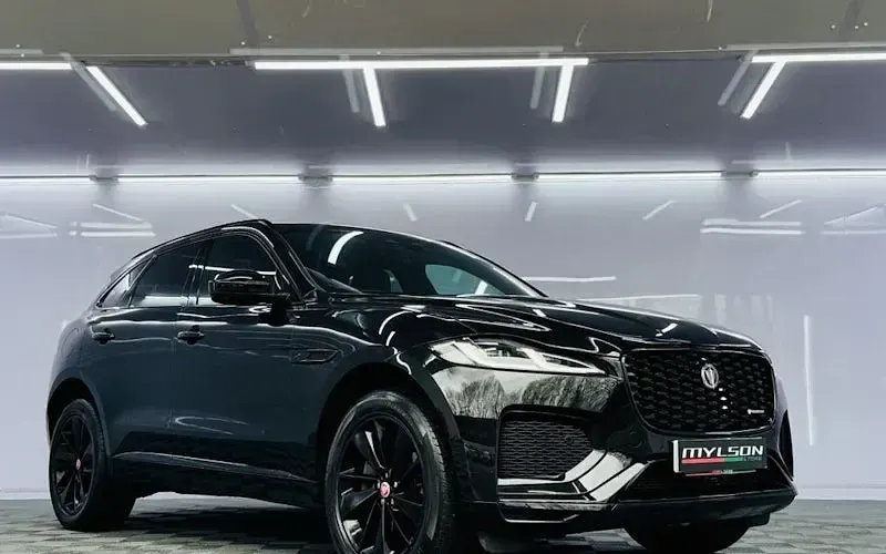 Usado Jaguar F-Pace R-Dynamic 204 CV (150 kW) 2022 SUV