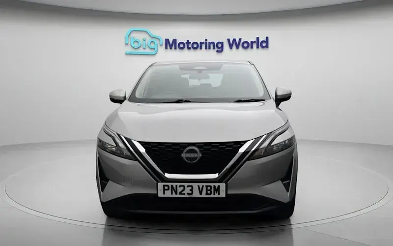 Used Nissan Qashqai Acenta Premium 140 HP (102 kW) 2023 Silver SUV