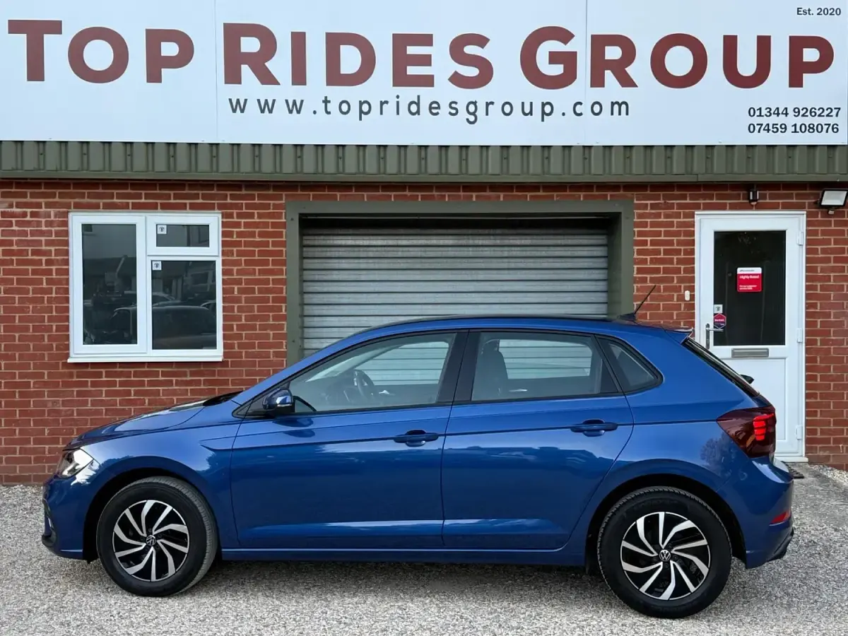 Used VW Polo Life 95 HP (69 kW) 2022 Blue Hatchback