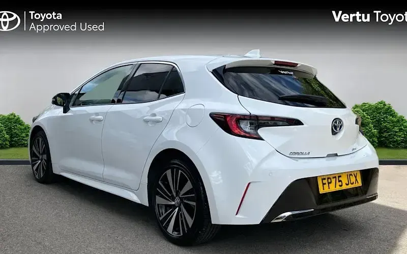 Used Toyota Corolla Design 140 HP (102 kW) 2026 Hatchback