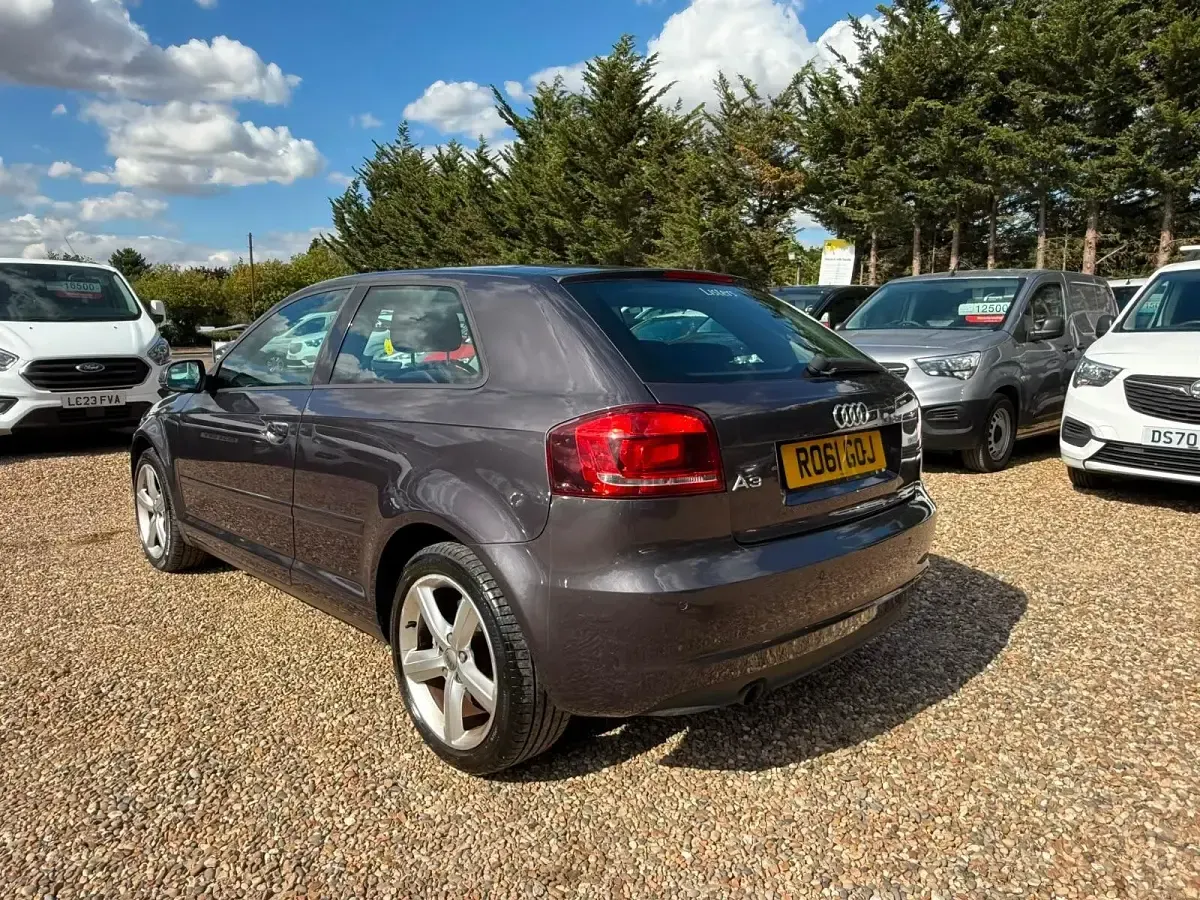Used Audi A3 Comfort 102 HP (75 kW) 2011 Grey Hatchback