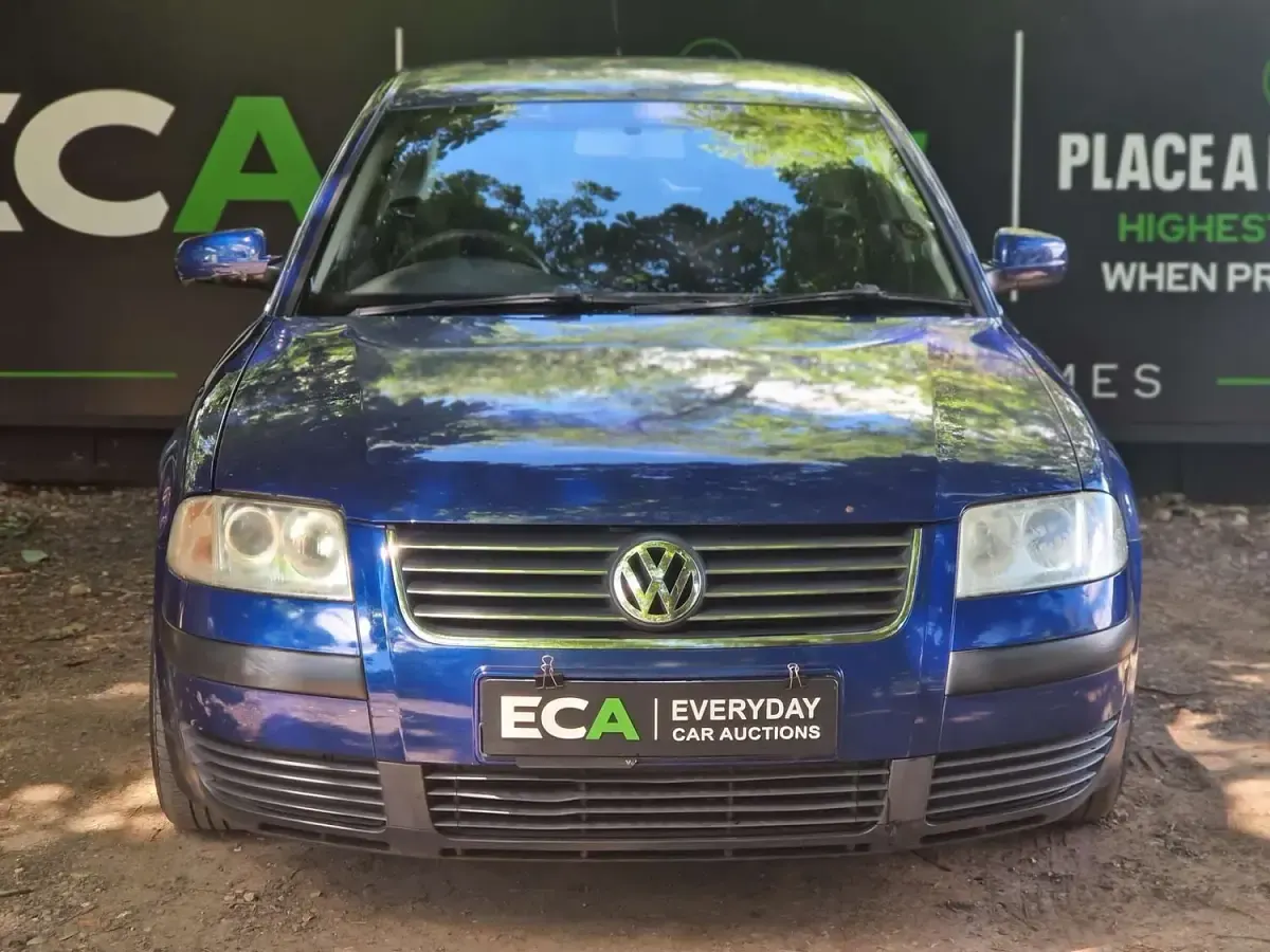 Used VW Passat SE 130 HP (95 kW) 2002 Blue Sedan