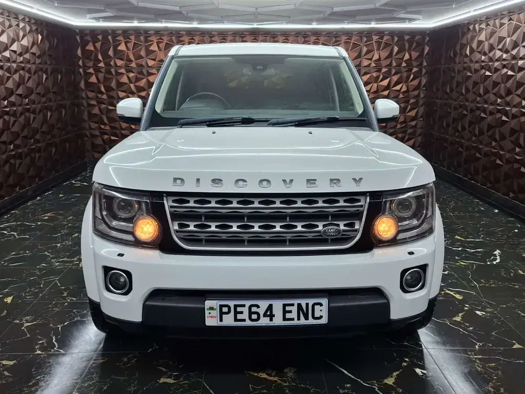 Used Land Rover Discovery 4 SE 2014 White SUV