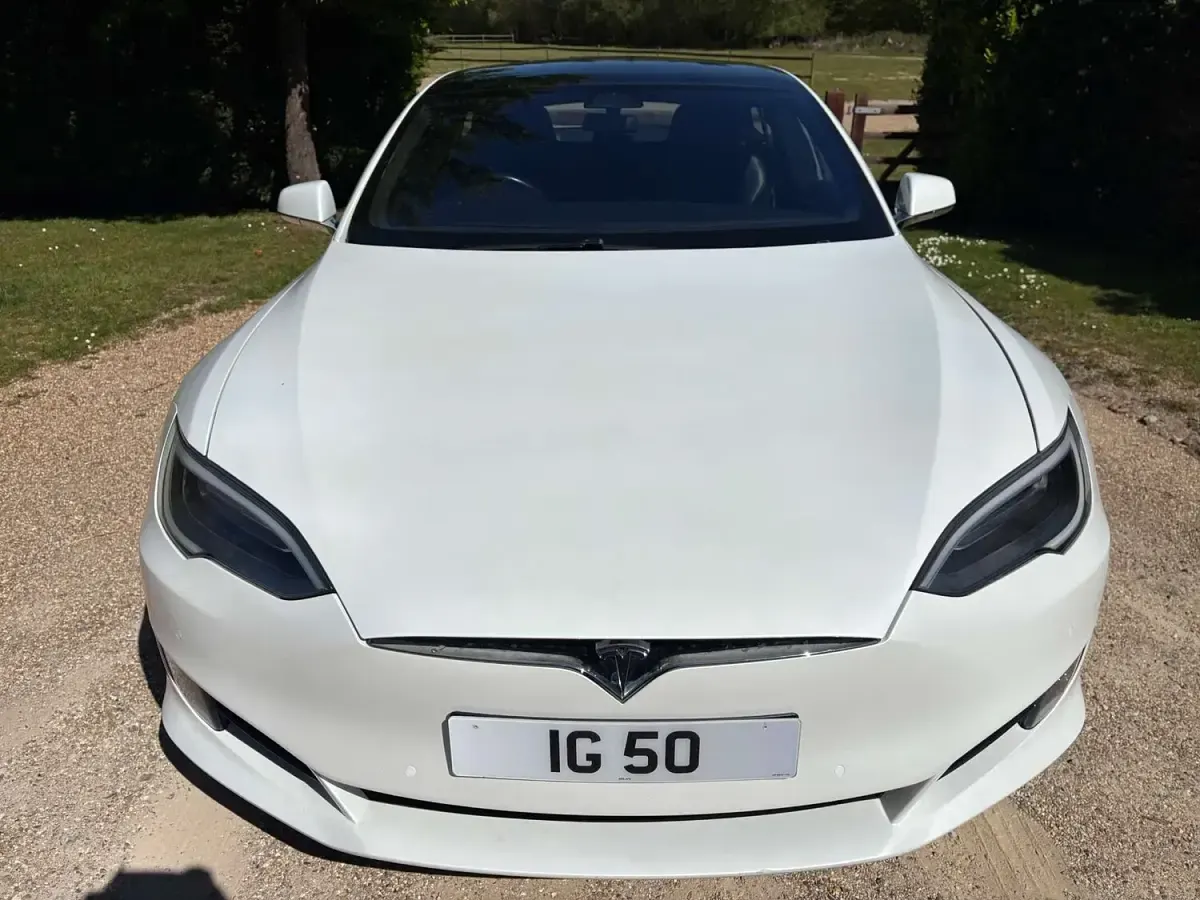 Used Tesla Model S 450 kW (613 HP) 2017 White Hatchback