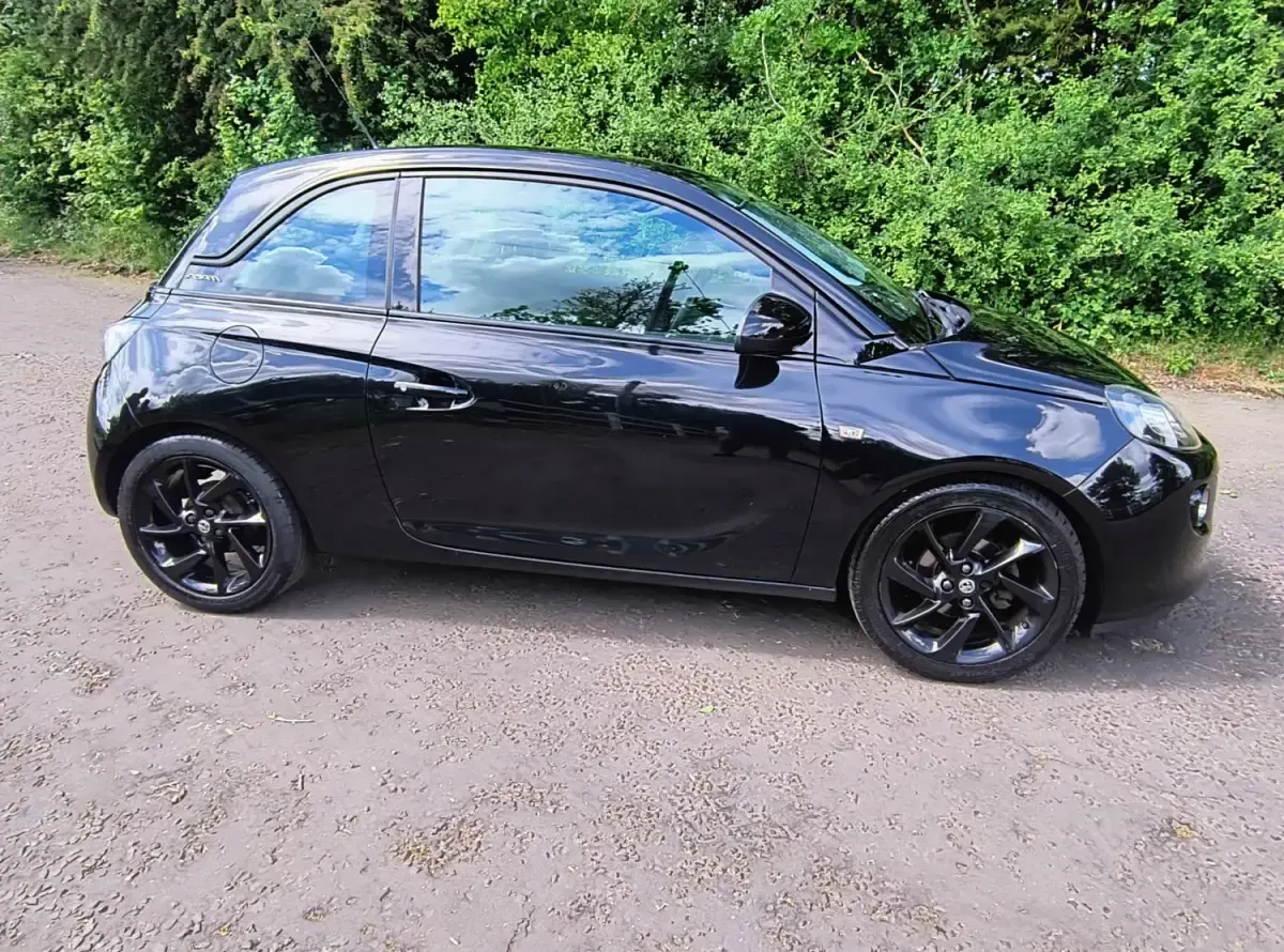 Usado Vauxhall Adam 2017 Preto Citadino