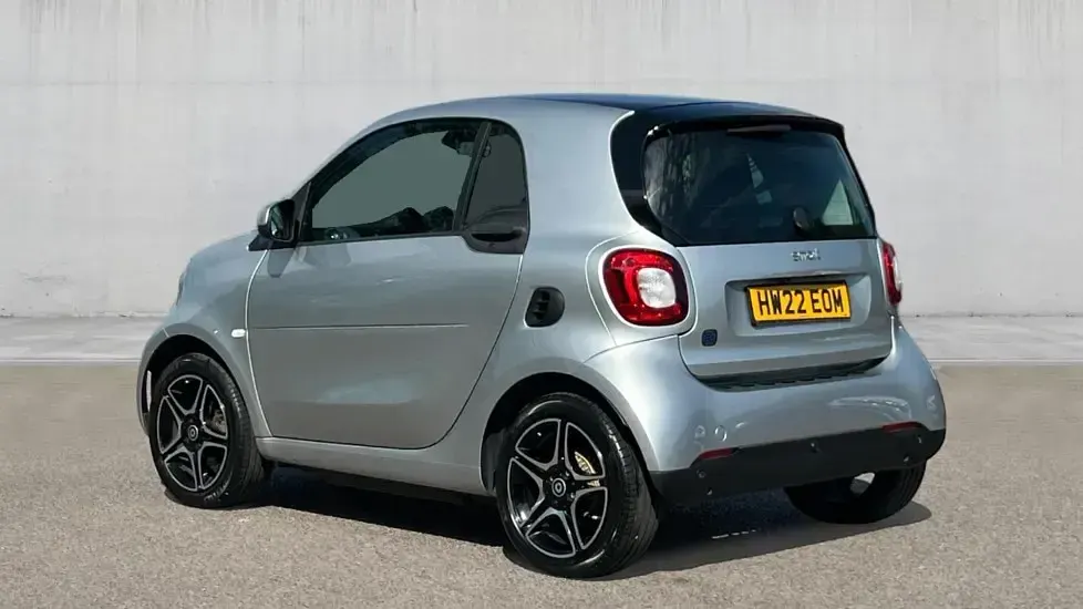 Used Smart ForTwo Electric Drive Premium 60 kW (82 HP) 2022 Body panels in cool silver metallic Coupe