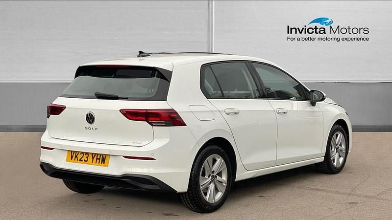 Used VW Golf VIII Life 150 HP (110 kW) 2023 White Hatchback