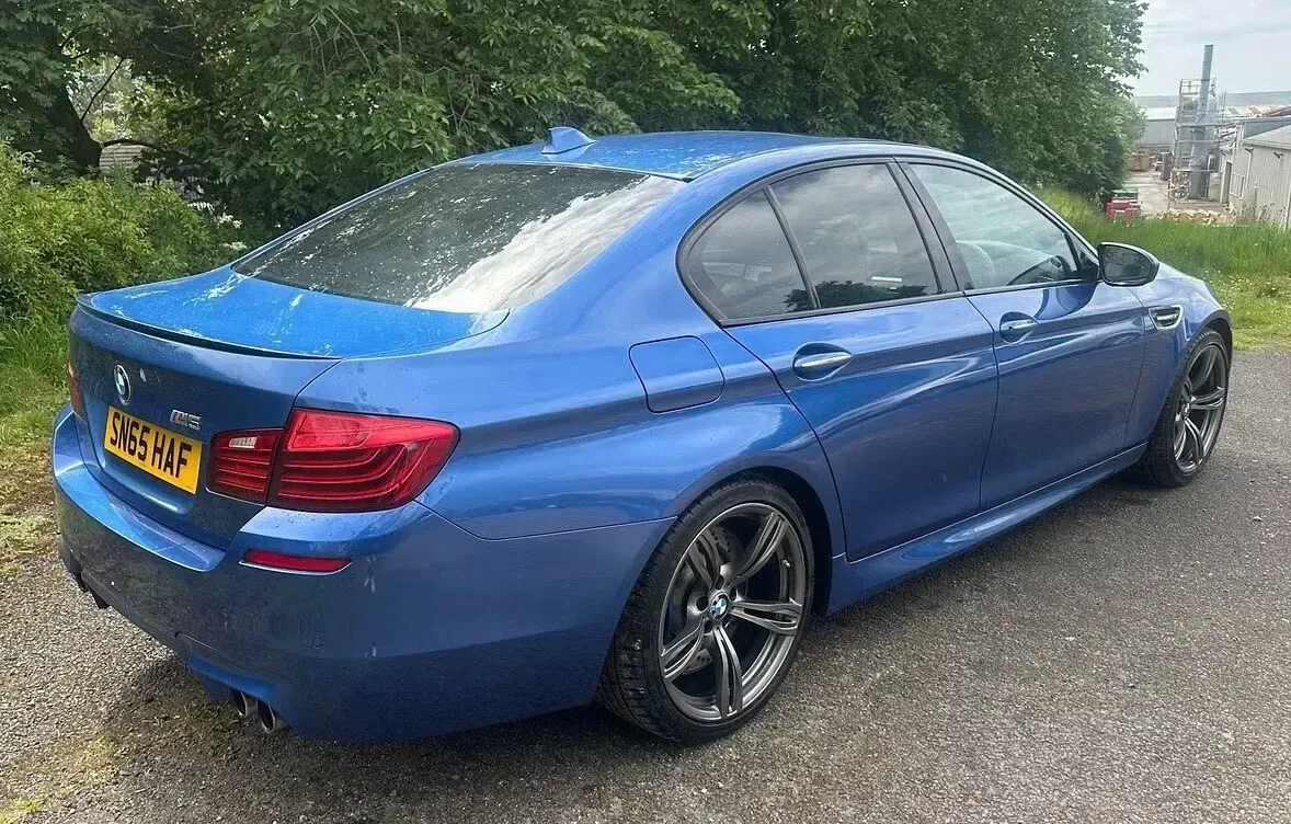 Used BMW M5 M Sport 2015 Blue Sedan