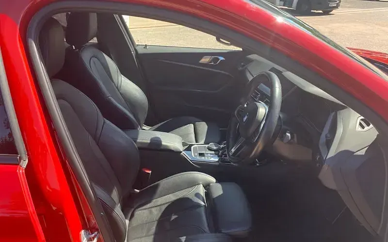 Used BMW 118 M Sport 140 HP (102 kW) 2021 Red Hatchback