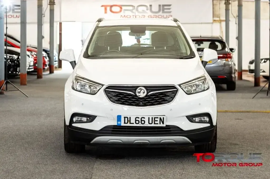 Used Vauxhall Mokka X Active 115 HP (84 kW) 2016 White SUV