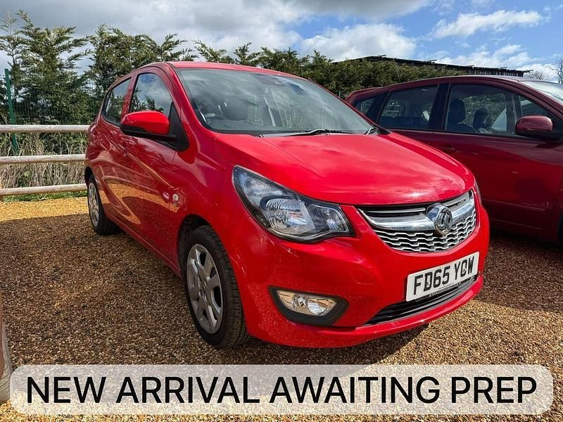 Used Vauxhall Viva 75 HP (55 kW) 2015 Red Hatchback