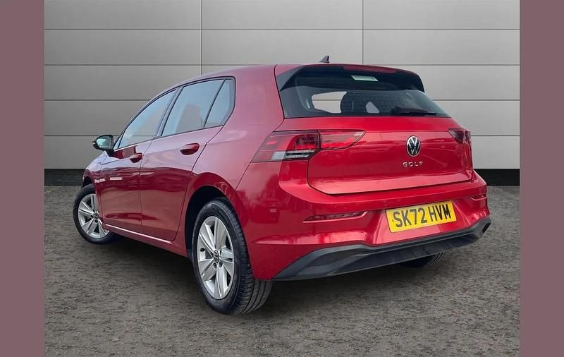 Used VW Golf VIII Life 128 HP (94 kW) 2022 Red Hatchback