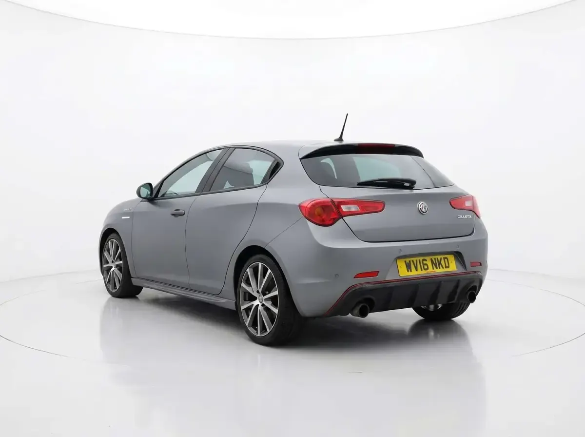 Used Alfa Romeo Giulietta Veloce 240 HP (176 kW) 2016 Grey Hatchback