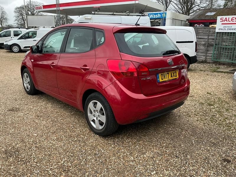 Used Kia Venga 90 HP (66 kW) 2017 Red Hatchback