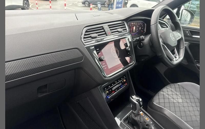 Used VW Tiguan R-line 150 HP (110 kW) 2023 White SUV