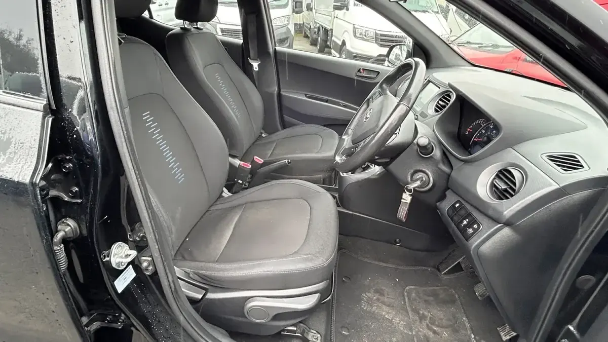 Used Hyundai i10 GO! 66 HP (48 kW) 2018 Black Hatchback