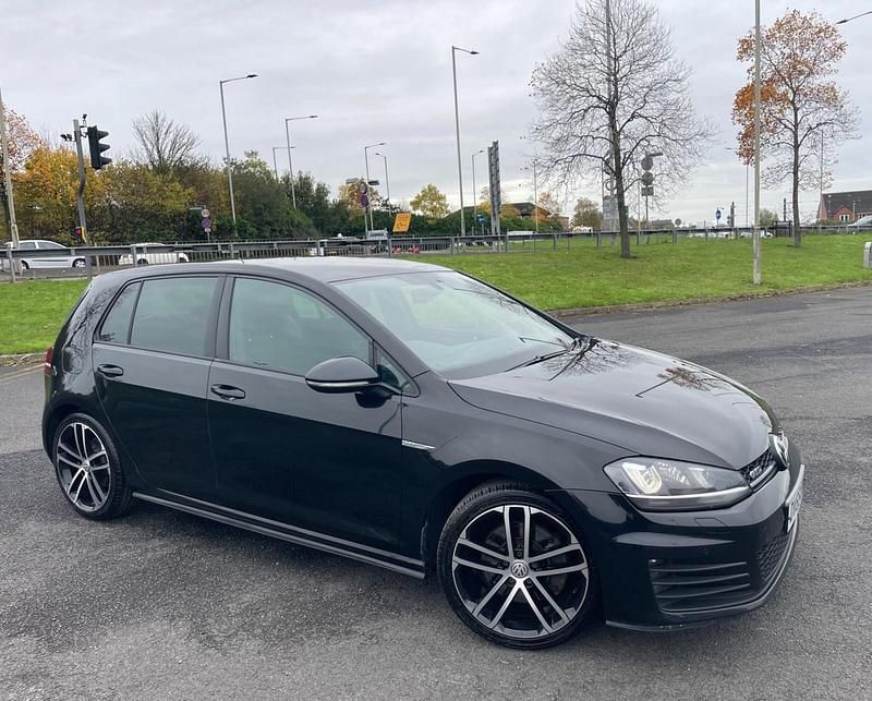 Black Used 2015 VW Golf VII GTD Hatchback | £8,490 (Fair price) - Image 1/4