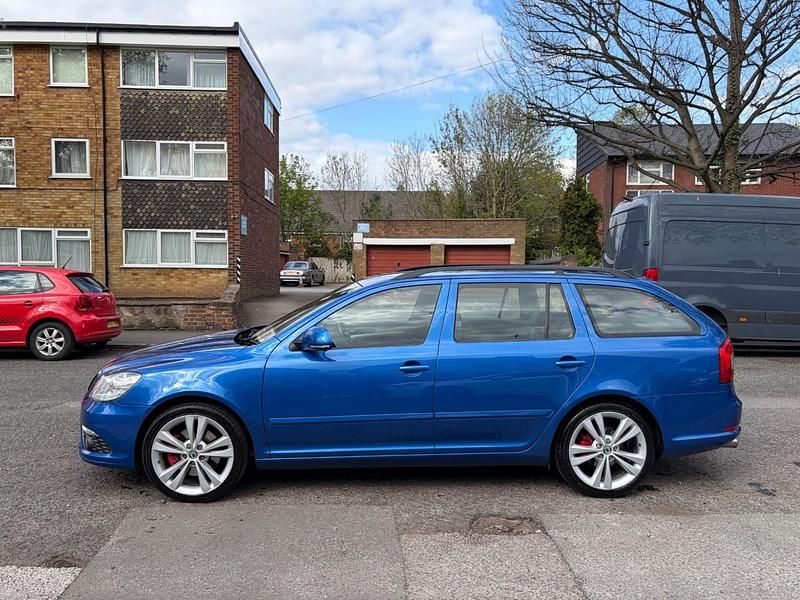 Used Skoda Octavia vRS 200 HP (147 kW) 2011 Blue Estate
