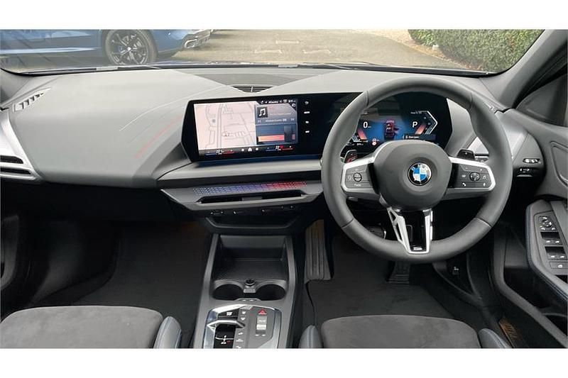 Usado BMW 120 M Sport 156 CV (114 kW) 2026 Púrpura Utilitario